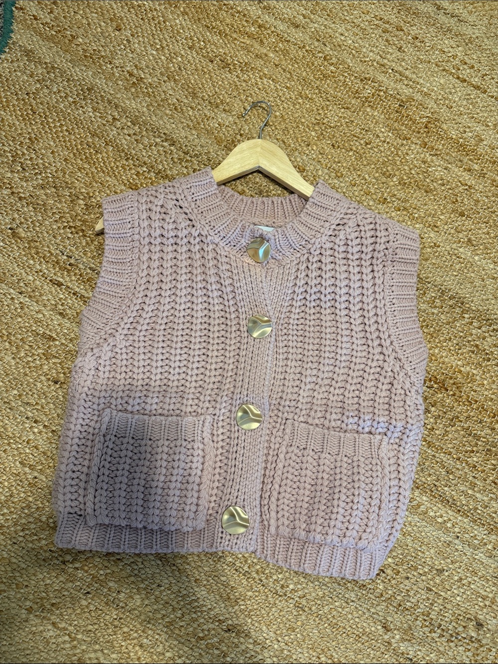Sleeveless Chunky Knit Cardigan Vest in Pale Pink